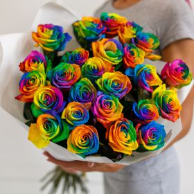 Букет из 25 радужных роз 70-90 см