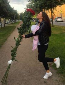 7 гигантских красных роз 190 см